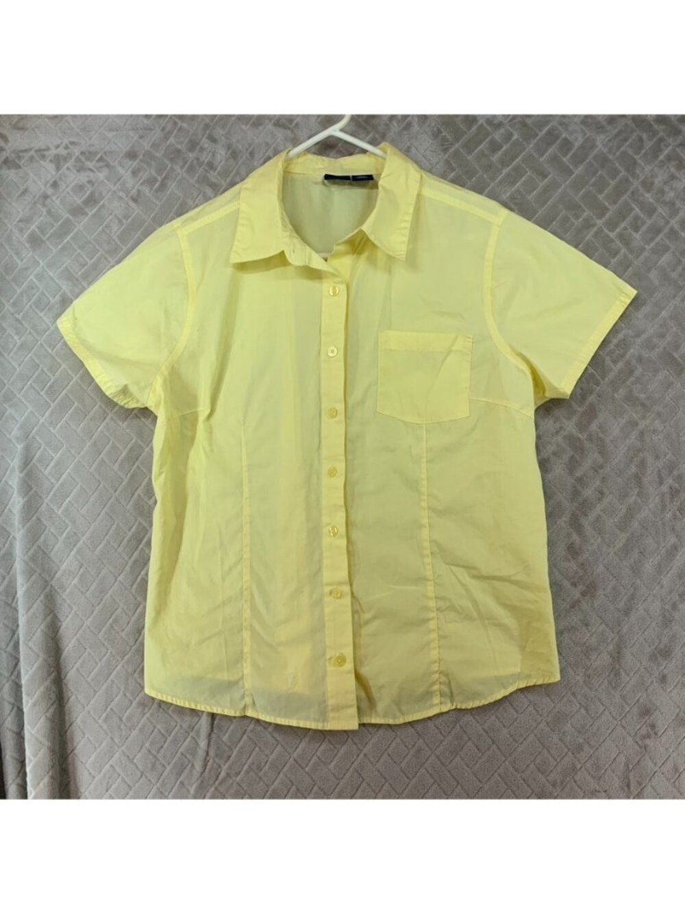 Basic Editions Shirt Womens L Yellow Button Up Short Sleeve Fitted Collared